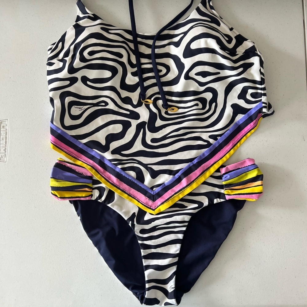 Trina Turk Zebra Handkerchief Tankini & Reversible Shirred Hipster Bottom Sz 6**